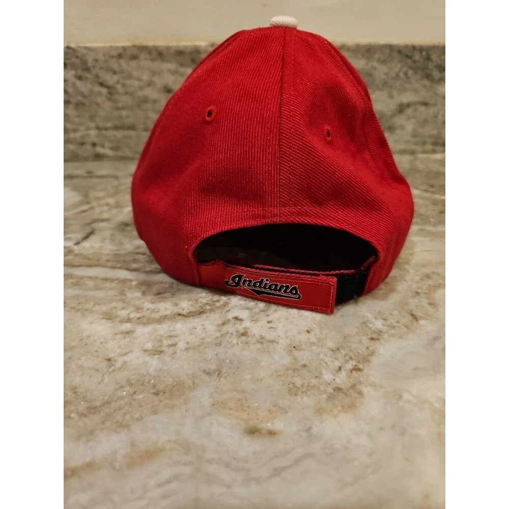 Cleveland Indians Spring Training 2011 Strap Back Baseball Cap And PIN. 3D logo